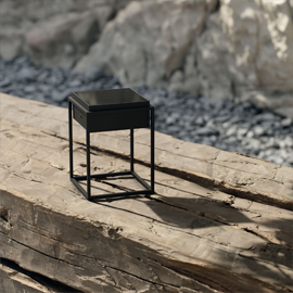 Qua Solar Lamp